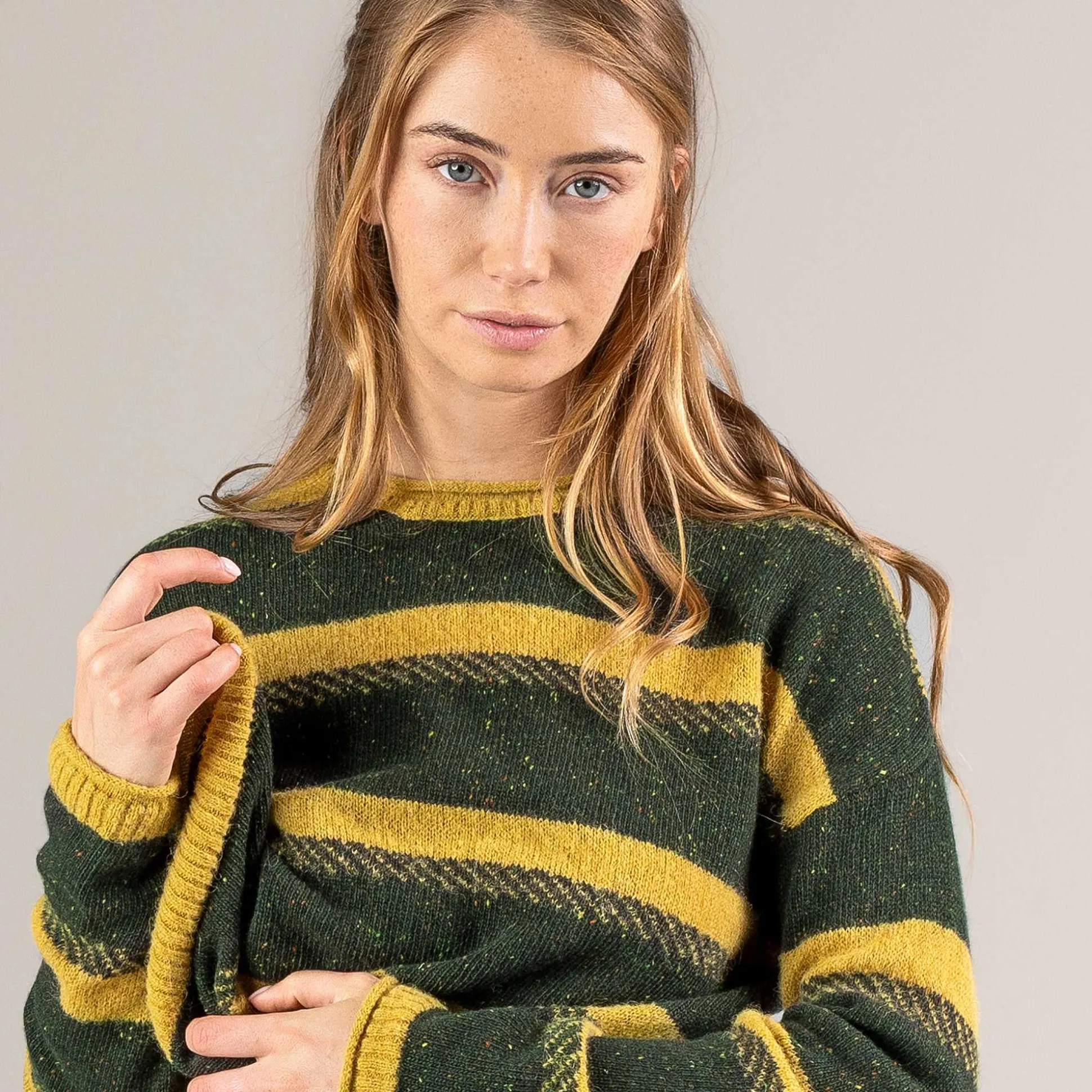 LIVING CRAFTS Paremi - Pullover Dunkles Oliv/Honig Fashion